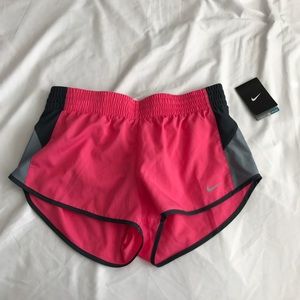 NWT Women's Nike Athletic Shorts medium
